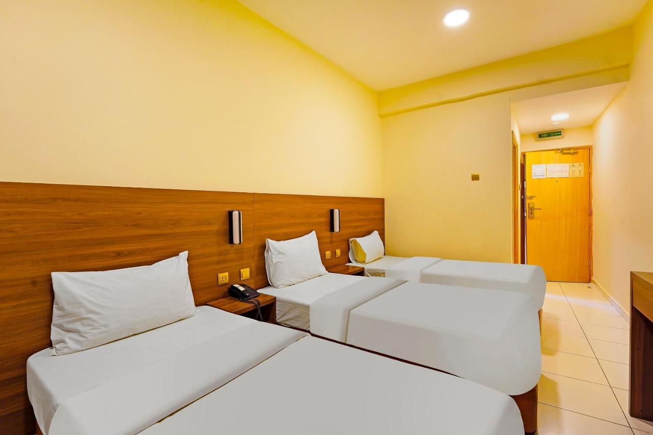 Oyo 925 Emirates Hotel ドバイ エクステリア 写真